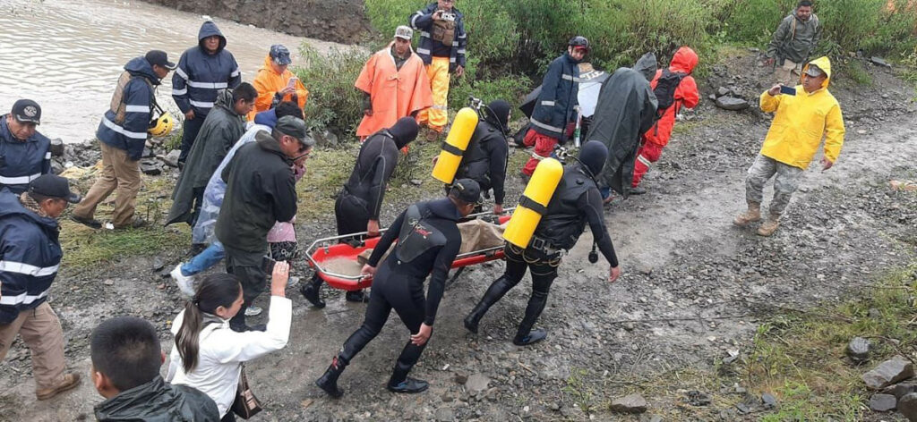 La Armada Boliviana Recupera El Cuerpo Sin Vida Del Menor Desaparecido