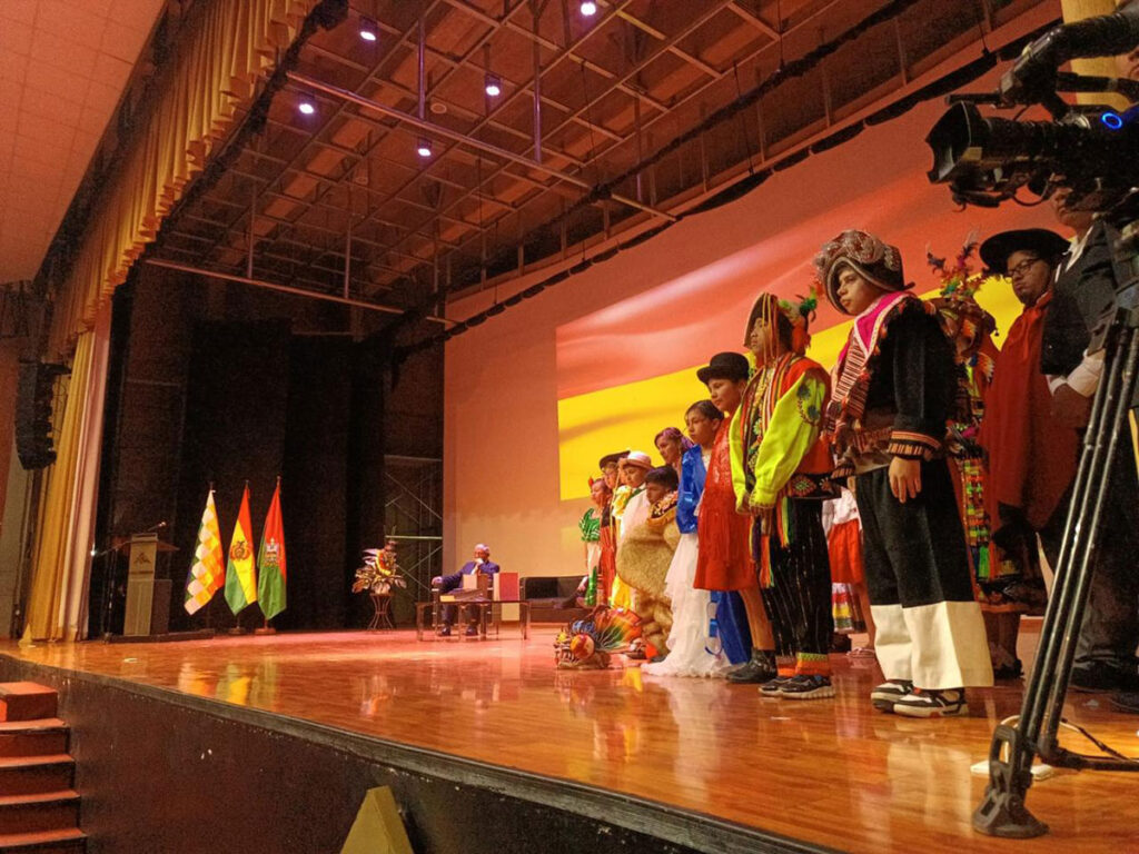 T Informas Bolivia | ¡Se inauguró la FIL La Paz 2025 con sabor a ...