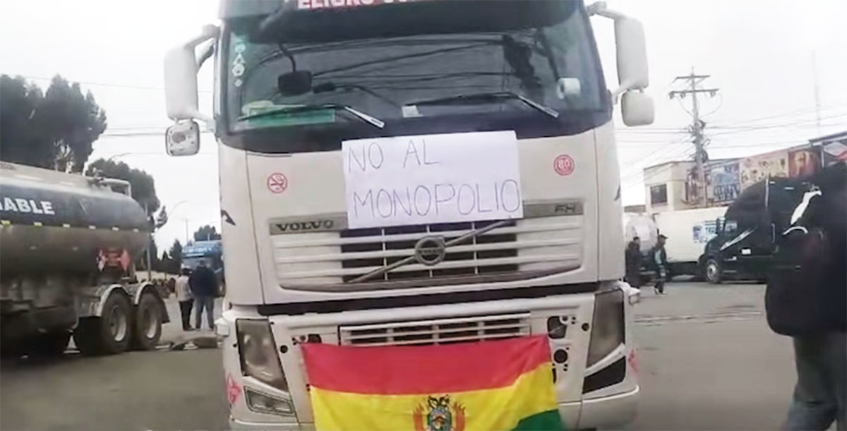 Suspenden salidas de buses desde La Paz por bloqueo en El Alto